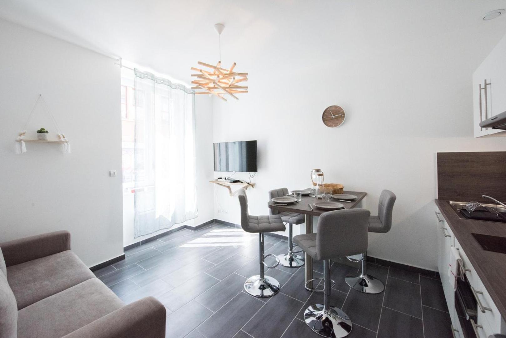 Le Hirvi - Cocon Zen Et Epure A 10Min Vieux Lyon Apartment ภายนอก รูปภาพ