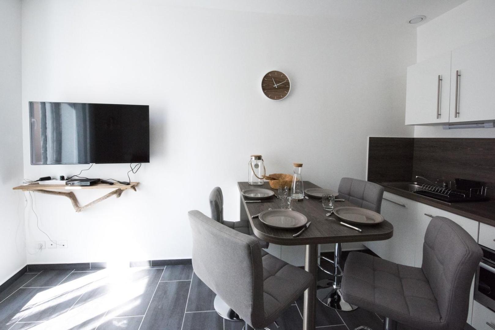 Le Hirvi - Cocon Zen Et Epure A 10Min Vieux Lyon Apartment ภายนอก รูปภาพ